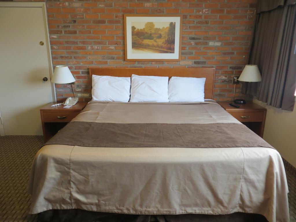 Travelodge By Wyndham Thunder Bay On Exterior photo