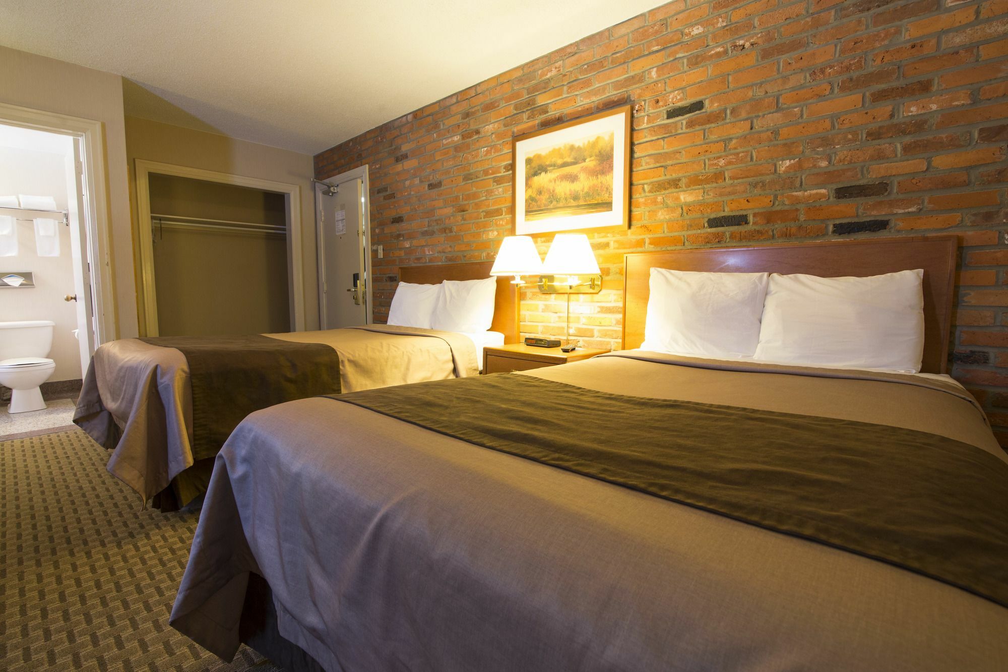 Travelodge By Wyndham Thunder Bay On Exterior photo